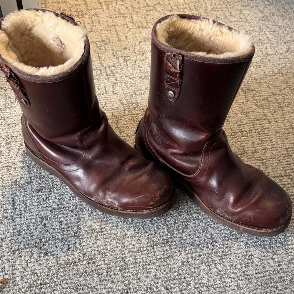 Men's UGG Brown Leather Boots